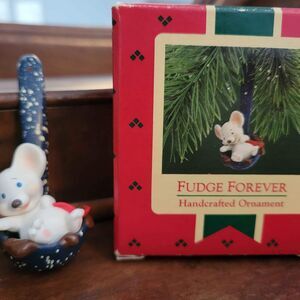Vintage 1987 Hallmark Fudge Forever Mouse in Ladle